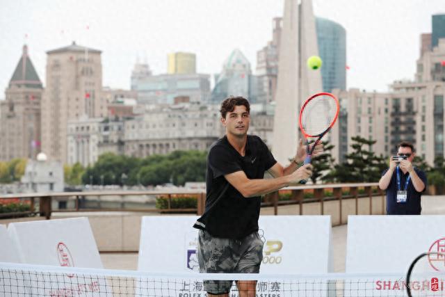 的超级巨星 的超级巨星