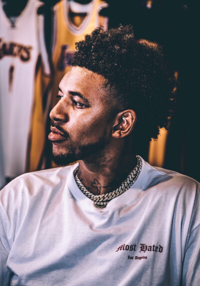 em